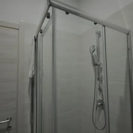 Apartament H2ome Lagaccio 4 Rooms, 2 Bathrooms, Ac, Near Principe Station Genua