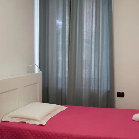 H2ome Lagaccio 4 Rooms, 2 Bathrooms, Ac, Near Principe Station * Genoa