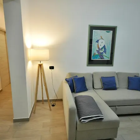 H2Ome Lagaccio, 4 Camere 2 Bagni, Ac, Vicino Alla Stazione Principe Apartment *