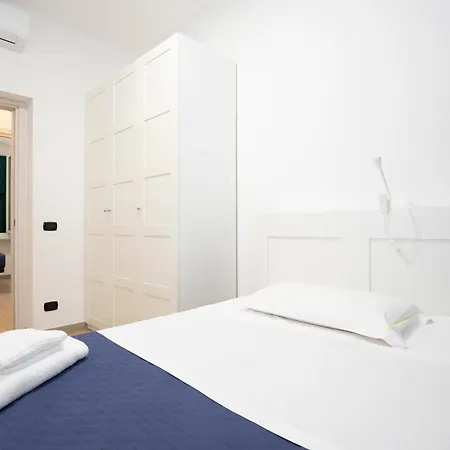H2ome Lagaccio Stazione Principe, 4 2 Bagni, Ac Lägenhet *