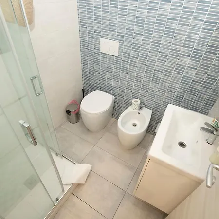 H2ome Lagaccio Stazione Principe, 4 2 Bagni, Ac Lägenhet *