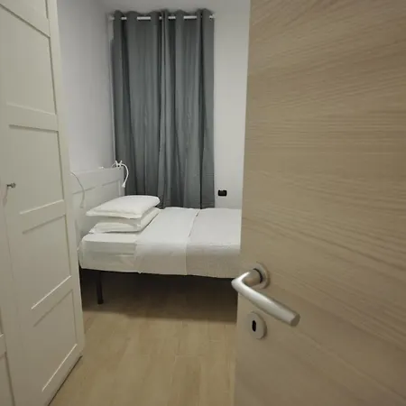 H2ome Lagaccio 4 Rooms, 2 Bathrooms, Ac, Near Principe Station Genua