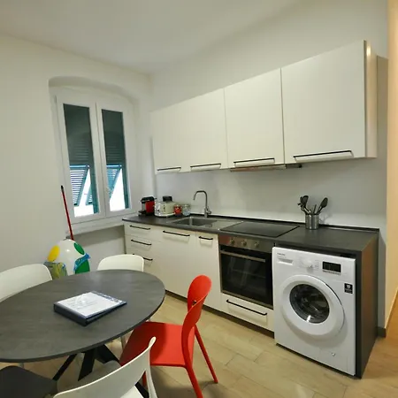 Apartment H2ome Lagaccio 4 Rooms, 2 Bathrooms, Ac, Near Principe Station Genua