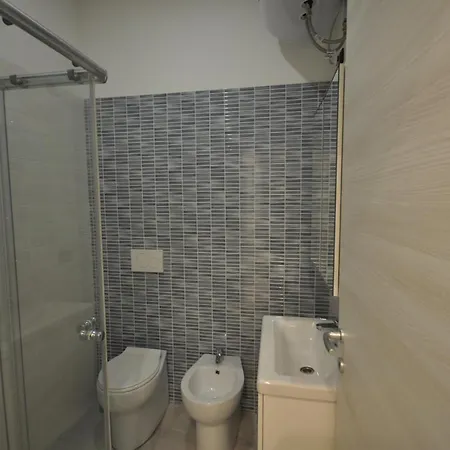 H2ome Lagaccio Stazione Principe, 4 2 Bagni, Ac דירה
