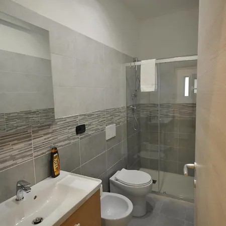 H2ome Lagaccio Stazione Principe, 4 2 Bagni, Ac דירה *